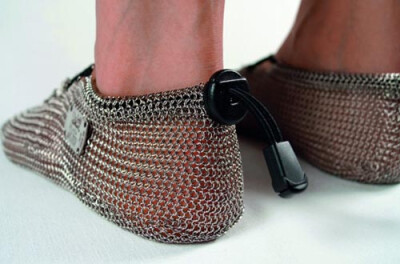 Gost-Barefoots-chainmail-barefoot-shoes