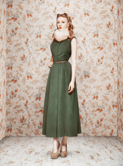 The debut collection of Russian Ulyana Sergeenko is gorgeous. It’s inspired by the 1950s of Soviet Vogue illustrations.