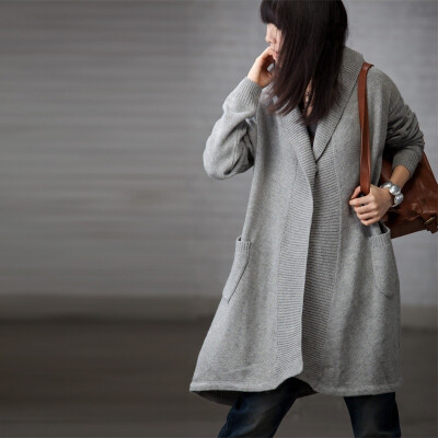 现MA街头时尚连帽一粒扣长袖毛衣女装米兰宣言