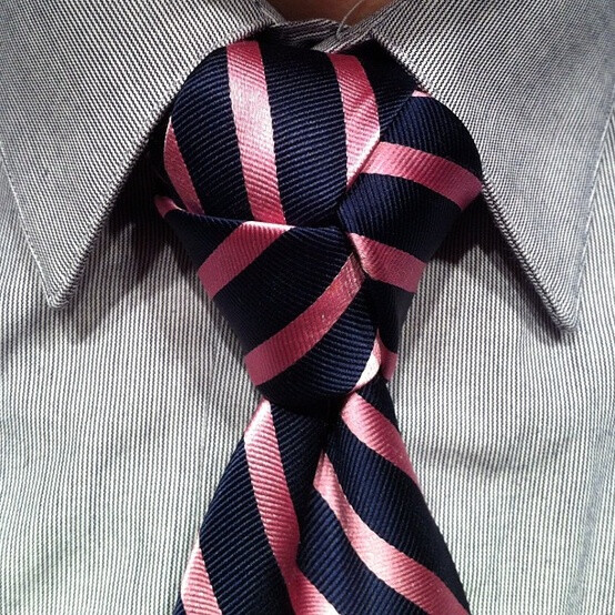 Hour late to work perfecting this knot pattern a lady killer #knot #tie #trinity