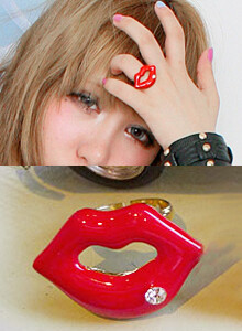 red cubic ＃lip＃ ring 性感磚石大紅嘴唇個性戒指