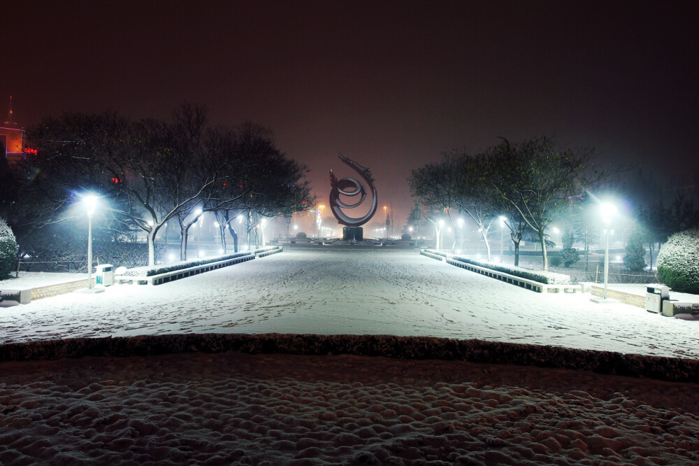 雪夜中原