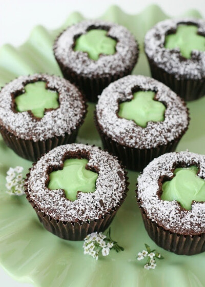 Glorious Treats » Shamrock Cut-Out Cupcakes