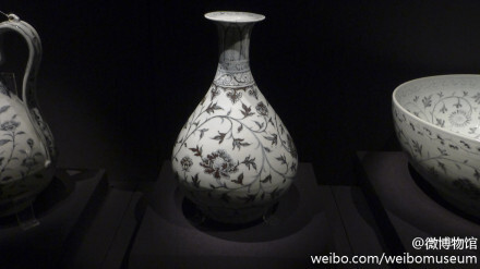 青花缠枝牡丹纹玉壶春瓶（2），明洪武（公元1368-1398年），#故宫藏瓷#，北京