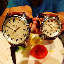 情侣手表一对 时尚韩版对表 正品 复古手表 女 罗马 皮带男 女表