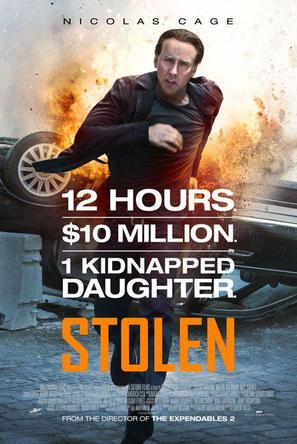 劫案迷云 Stolen 威尔·蒙哥马利（尼古拉斯·凯奇 Nicolas Cage 饰）的四人盗窃团伙在一次行窃银行金库时被埋伏在现场的FBI逮个正着，同伙文森特在混乱中中枪，而威尔将一千万赃款付之一炬后独自被捕。八年后，威尔出狱，迎接他的是怀疑他当年私藏赃款的FBI探员安德森，以及女儿艾莉森（萨米·盖尔 Sami Gayle 饰）的敌视，威尔心力憔悴之际突然收到了文森特绑架艾莉森的消息。原来当年行窃失败后文森特陷入潦倒，为了讨还一千万中属于自己的部分他绑架了艾莉森。威尔试图向FBI求助却不被安德森信任，无奈只得独自拯救女儿，为此他不惜找到当年的搭档，准备再次犯案…… 