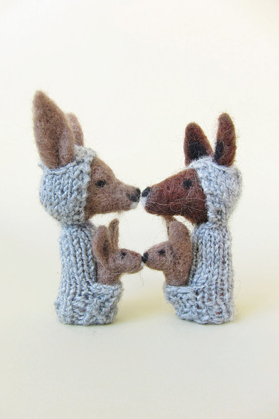 KANGAROO VALENTINES Finger Puppets, needle felted, brown, grey, natural colors, kids(收集自LazyAnimals的Etsy店)