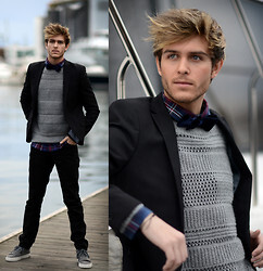 Similar Here &gt; Blazer, Similar Here &gt; Plaid, Similar Here &gt; Bowtie, Similar Here &gt; Sweater, Creative Recreation Shoes