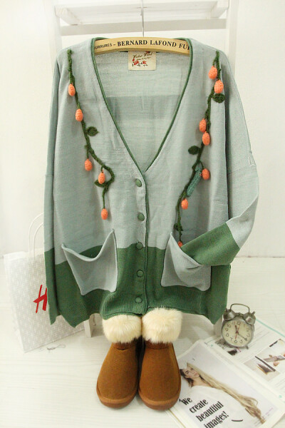 春款森系复古立体小樱桃口袋撞色拼接宽松蝙蝠袖针织衫线衫