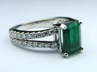 Genuine Green Emerald Gem Stone Diamond Split Band Pave Ring in 14K White Gold