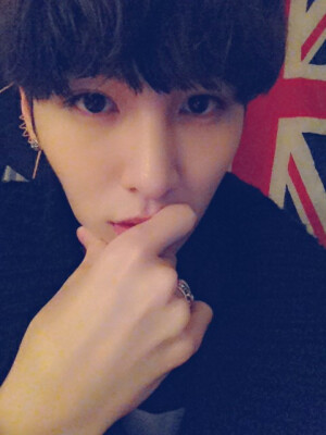 倾城的日光、抵不过繁华一场。