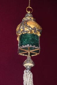 Giant emerald pendant from the Ottoman Empire Treasury - Topkapi Palace Museum - Istanbul, Turkey