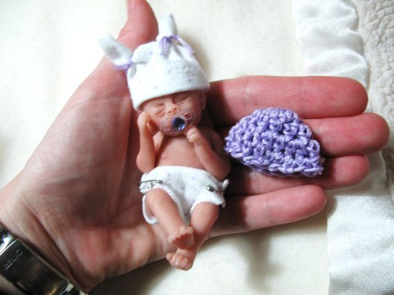 Sweet OOAK polymer clay baby GIRL art doll miniature full sculpt(收集自LorisLittles的Etsy店)