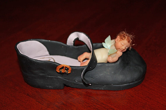 OOAK Polymer Clay Fairy Baby in a Shoe(收集自DarlM的Etsy店)