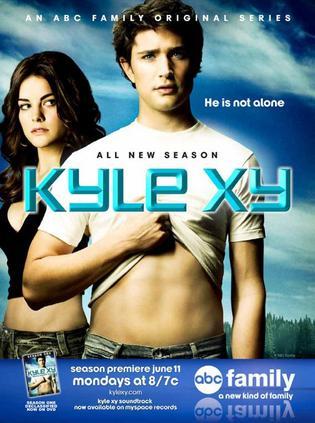 天赐 第二季 Kyle XY Season 2 A family takes in a formerly institutionalized teen savant (Dallas) who is missing standard human behaviors such as anger, joy and love.