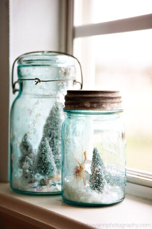 Pretty Christmas scenes in Mason Jars