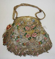 Opera Bag - c. 1914 - Silk, metal - @Mlle