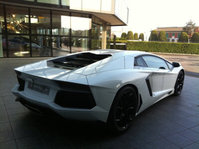 So gorgeous ！！！ LP700-4