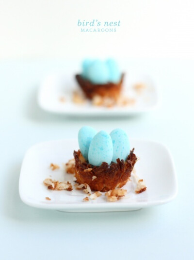 Bird&#39;s Nest Macaroons