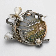 Art Nouveau plique-à-jour enamel, diamond and pearl brooch, circa 1900 - Sotheby's