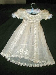 TODDLERS HAND EMBROIDERED MUSLIN DRESS - ENGLISH 1815-1820