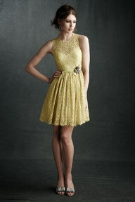 Love this style. loving lace right now! vintage yet feminine