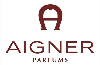 AIGNER（爱格纳）的品牌LOGO是一个马蹄型的标志，关于这个标志的由来，可追溯到Aigner成立时的一个传说：马蹄是祈求幸运最有效的秘方，所以当时许多文人士绅都会在口袋中放一块马蹄。这个传说后来被富有创意的Etienn…