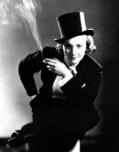 玛琳·黛德丽（Marlene Dietrich，1901年12月27日－1992年5月6日），德裔美国演员兼歌手。