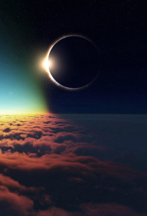 Eclipse from 35,000 feet #eclipse #cosmos