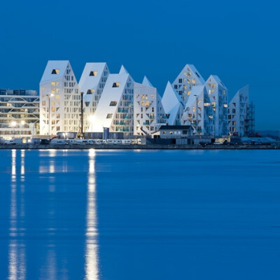 Isbjerget by JDS Architects, CEBRA, SeARCH and Louis Paillard They look like Origami houses!