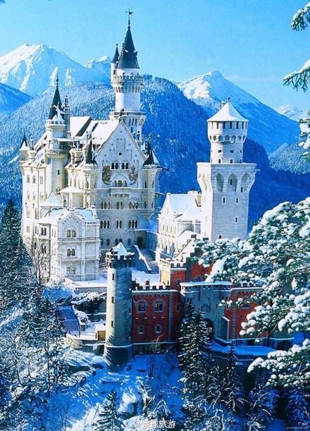 德国，巴伐利亚的新天鹅堡。童话里的梦幻城堡！