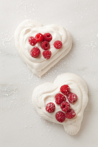 Chantilly cream pavlova hearts