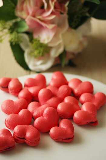 macarons for valentine&#39;s day