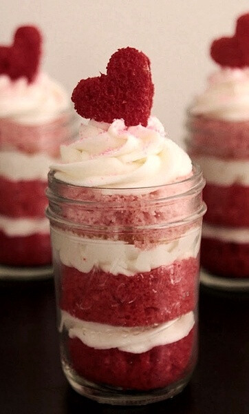 Adorable Strawberry Cake in a Mason Jar