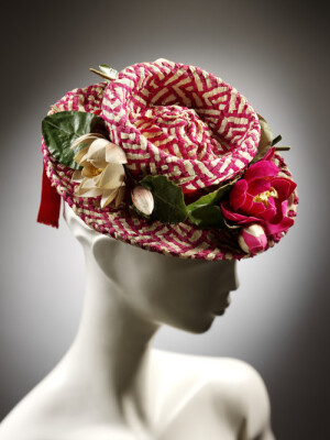 Hat 1937-1939 The Victoria &amp; Albert Museum