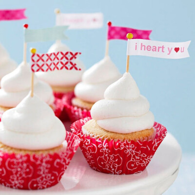 Love Banner Cupcakes，把爱的宣言写出来吧！