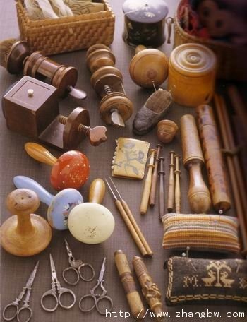 1800年代初期—1900年代初期英国、挪威、瑞典、丹麦蕾丝制作时所用的工具和用具