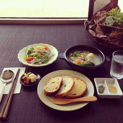 今日はNO朝ご飯。先日行ったカフェです。