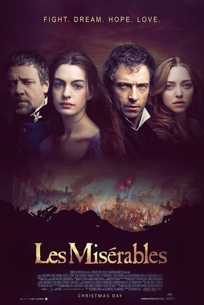 【悲惨世界 Les Misérables (2012)】贫苦的冉·阿让（休·杰克曼 Hugh Jackman 饰）为了挨饿的孩子去偷面包，结果被判处19年的苦役。出狱后，走投无路的他偷走了收留他过夜的主教的银器潜逃，被警察捉回。主教声称银器是送给他的，使他免于被捕。主教的言行感化了他，他化名马德兰，从此洗心革面奋发向上开始新生活。但缉拿过他的警长沙威（罗素·克劳 Russell Crowe 饰）却一心要找他麻烦。在得知了芳汀（安妮·海瑟薇 Anne Hathaway 饰）的悲惨遭遇后，他承诺照顾她的私生女柯赛特（阿曼达·塞弗里德 Amanda Seyfried 饰）。八年后，柯赛特爱上了。。。