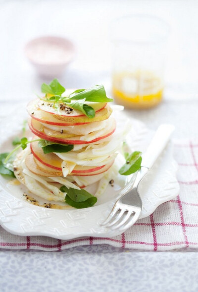 Pear, Apple, Fennel Salad by cannellevanille: