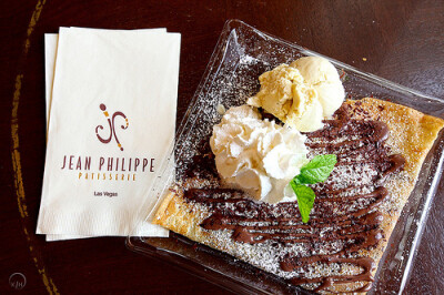 Jean Phillipe Patisserie_Chocolate crepe