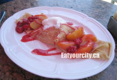 Mon Ami Gabi_Peach Melba crepe