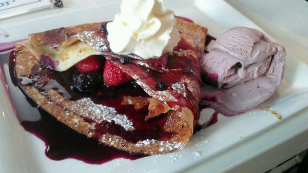 Syrup Dessert_Triple Berry crepe