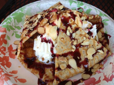 Crepes of Brittany_Peach Melba Crepe