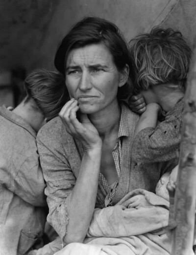 《流浪的母亲》，是摄影师多罗西娅.兰格(Dorothea Lange)摄于1936年的美国经济大萧条时期。《旧金山新闻》（San Francisco News）刊登了此照片，被用作一篇描述豌豆采摘工困境的文章的插图，全国各地的报纸也都转载…