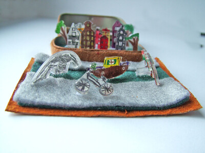 Little Amsterdam....all fits into a tiny Altoids mini tin.