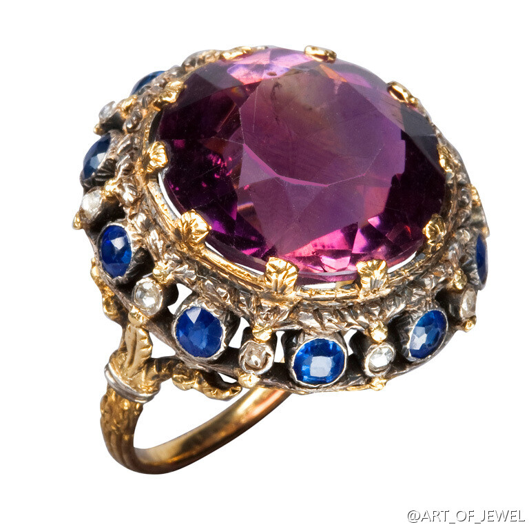 19世纪紫水晶、蓝宝石黄金戒指，新文艺复兴时期式样