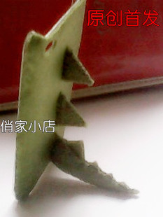 不织布。手机壳。莫名戳中萌点。 http://item.taobao.com/item.htm?spm=a1z0k.1000775.1.49.t0e1fe&id=21575152597&_u=s1rul7s35f4
