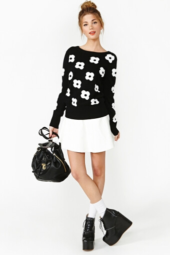 Pull My Daisy Knit