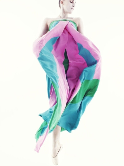 The American Ballet Academy by Andreas Sjodin、The American Ballet Academy、wonderful feeling、colourful、lady